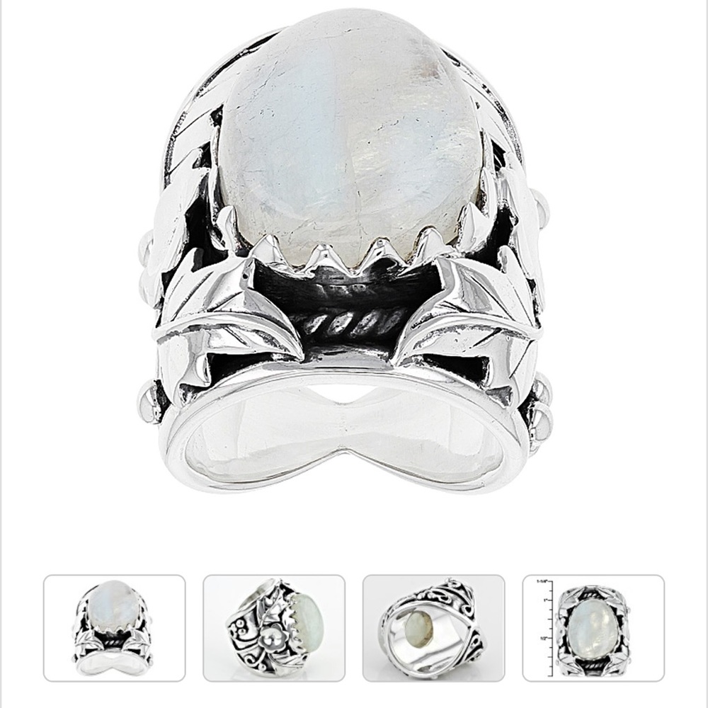 Moonstone ring. Sterling silver size 6